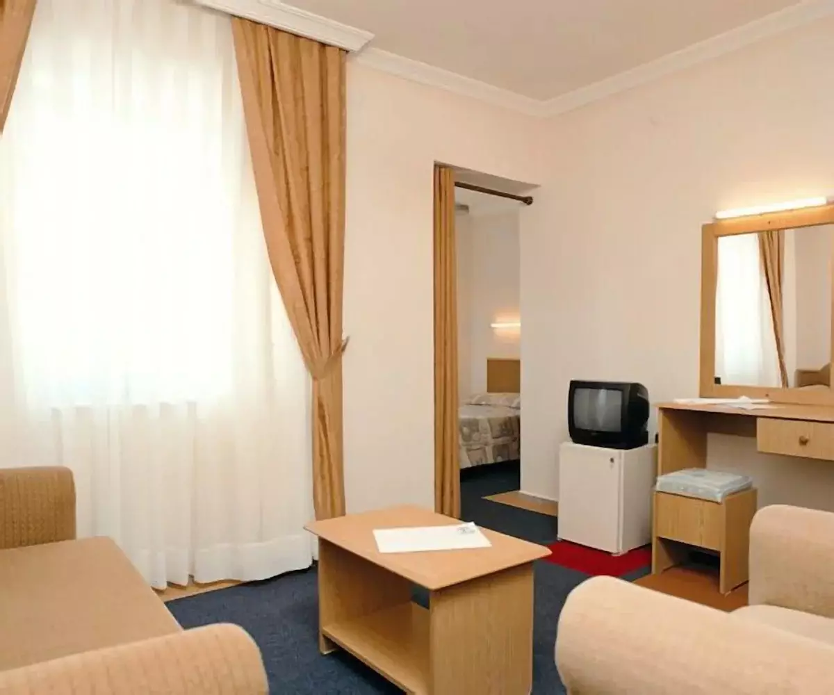 کلاب پینتا مارماریس